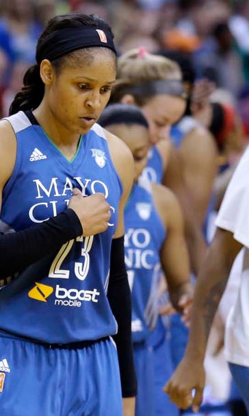 Lynx fall to scrappy Fever, will return home for decisive Game 5